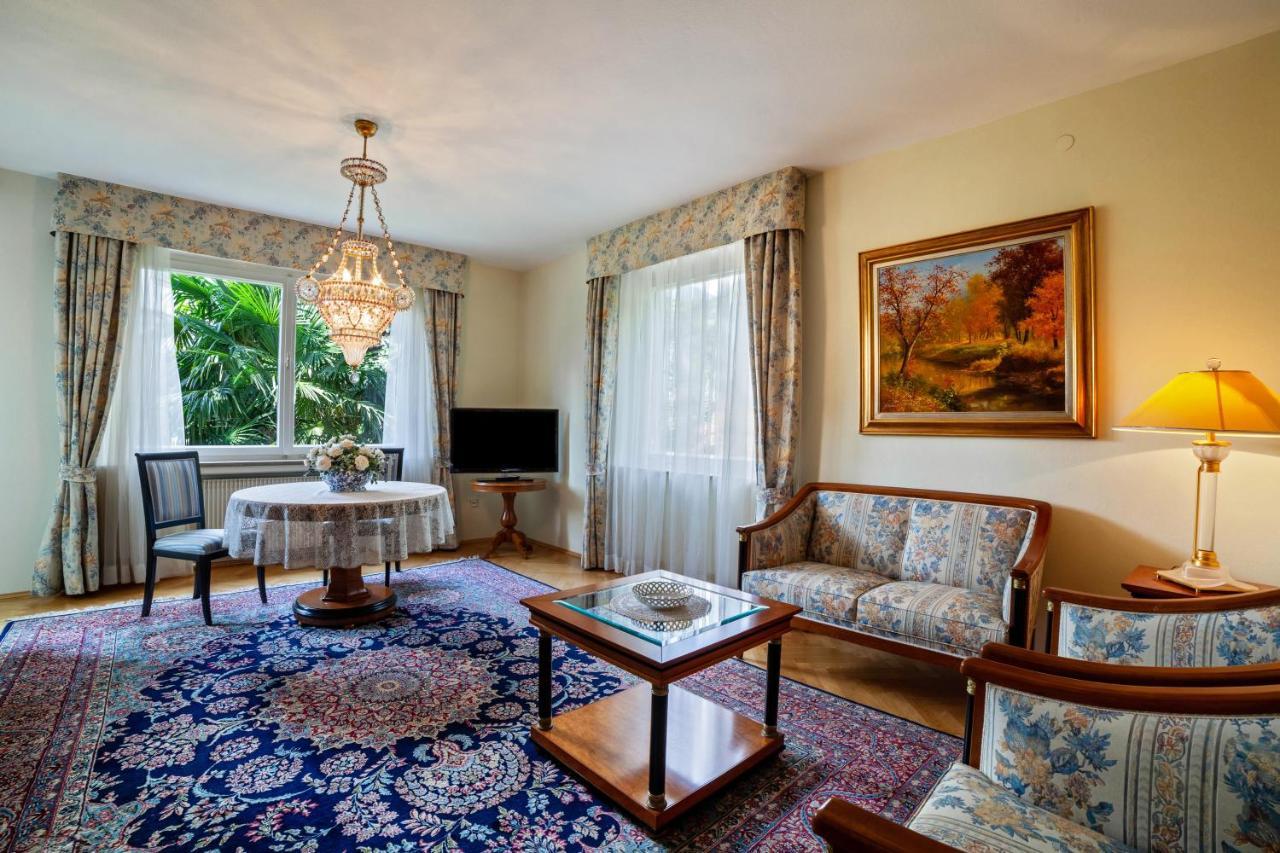 Villa Coris Ferienwohnung Magnolia Merano Esterno foto