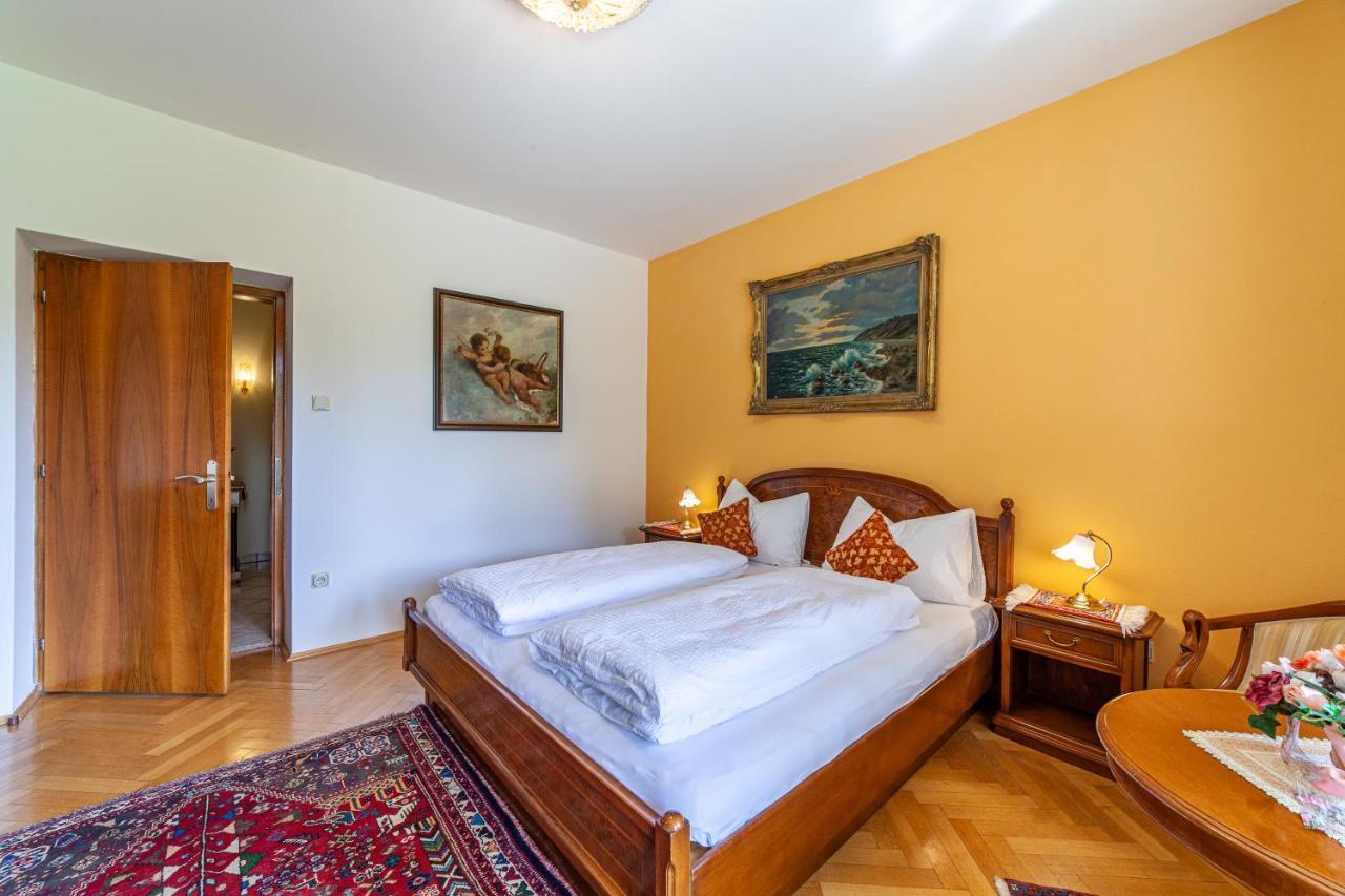 Villa Coris Ferienwohnung Magnolia Merano Esterno foto